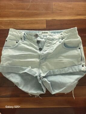 One X Teaspoon Mid Waist Denim Cuffed Women’s Shorts Size 27